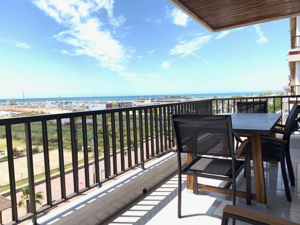 Espectaculares Vistas Al Mar En Segur De Calafell Apartment Luaran gambar