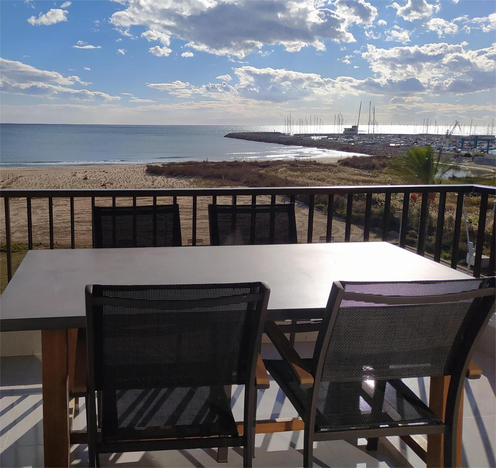 Espectaculares Vistas Al Mar En Segur De Calafell Apartment Luaran gambar